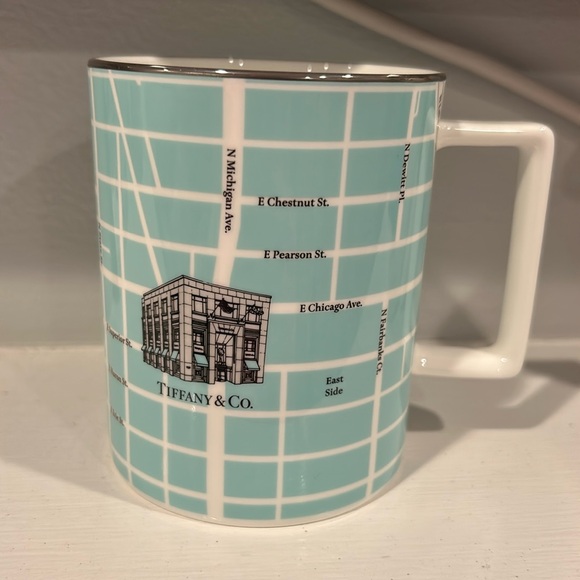 RARE!!! Tiffany & co CHICAGO MUG- retired - Picture 1 of 5